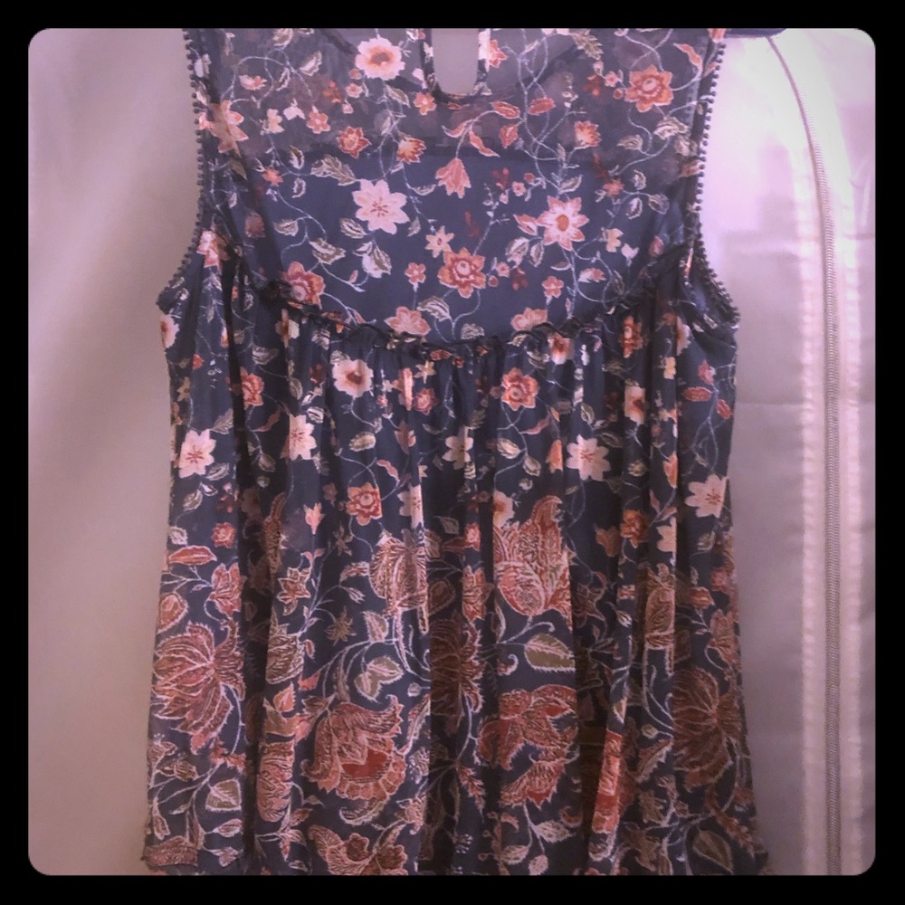 Floral tank